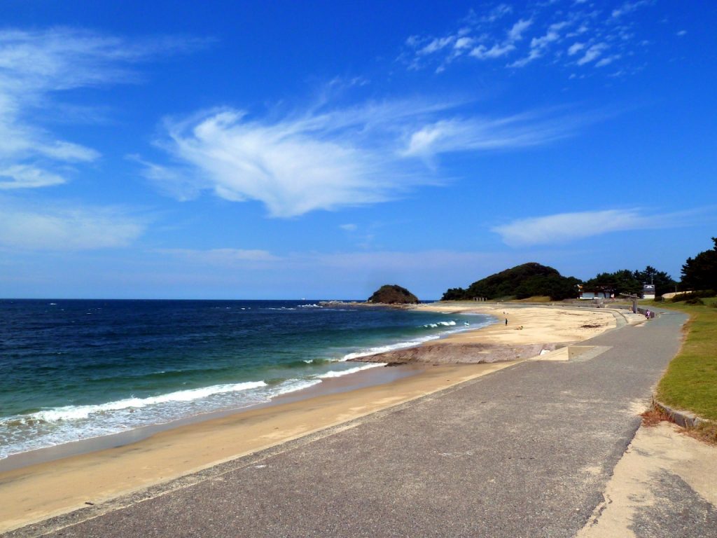 【2019年】福岡県の綺麗な海「志賀島海水浴場」情報！水質や営業時間は？ 日本の綺麗なビーチ達