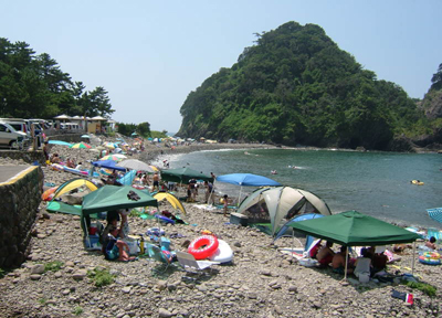19年 静岡県の綺麗な海 浮島海水浴場 情報 水質や営業時間は 日本の綺麗なビーチ達